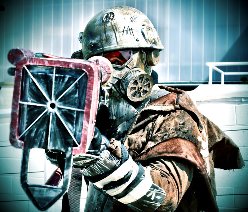 Illustration for article titled Some Fallout Cosplay to Survive the Apocalypse In